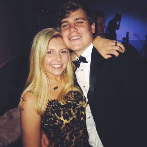 Meet your Posher, Gloria - Picture 1 of 1